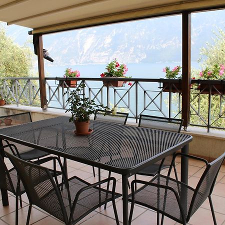 לימונה סול גרדה La Casa Sul Lago Apartments - Olive Tree Apartment מראה חיצוני תמונה